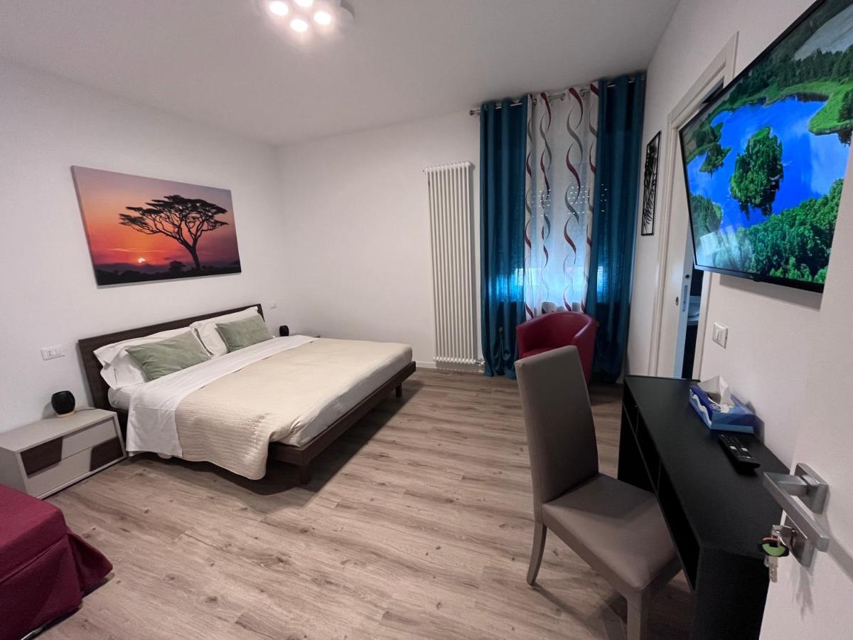 Verona Rooms 109 Экстерьер фото