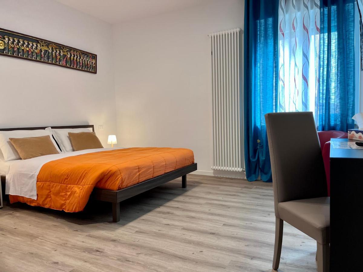 Verona Rooms 109 Экстерьер фото