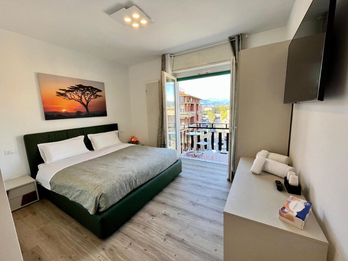 Verona Rooms 109 Экстерьер фото